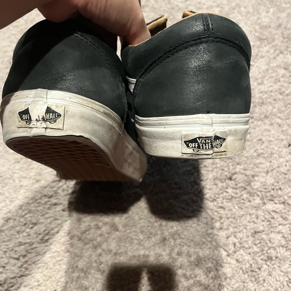 Vans - Picture 3 of 3
